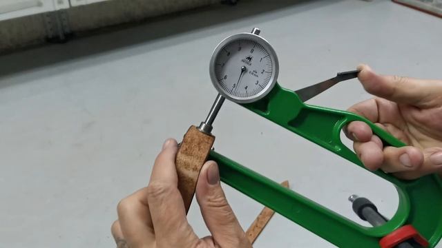 Лот - 241 Ремень женский, коричневый Джангл, пряжка никель, т.4,6-5,0 мм. смотреть онлайн