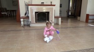 Кошечка Пушинка распаковка игрушки гуляем с кошечкой играем с котиком White cat