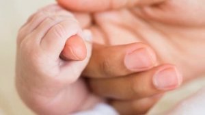 РЕФЛЕКСЫ НОВОРОЖДЕННОГО РЕБЕНКА | Что на самом деле умеет делать ребенок с рождения