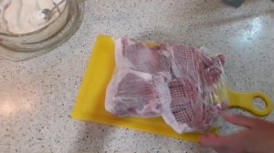 Свиные антрекоты на косточке в духовке . Вкусно и просто