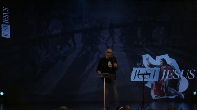 11AM - LIVE смотреть онлайн