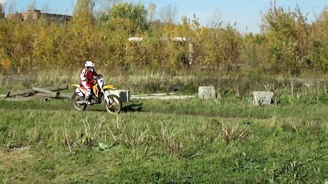 мотокросс падение.MP4 смотреть онлайн