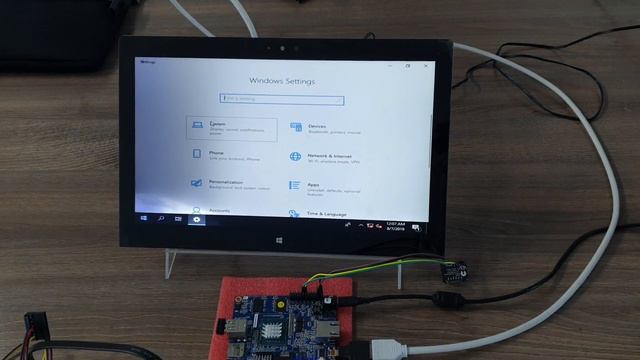 Windows 10 IoT Enterprise demo using Intel minnowboard max смотреть онлайн