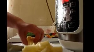 Обалденный суп с рыбными фрикадельками .