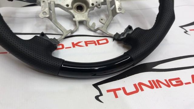 Руль Toyota Land Cruiser 200 08-15г Sport Design Темное дерево смотреть онлайн