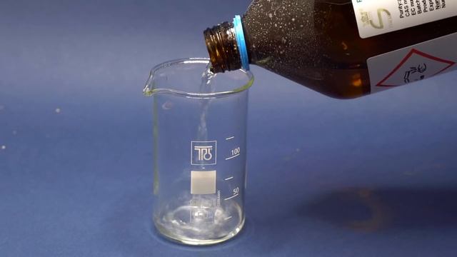 АНТИСЕПТИК ИЗ ОБЫЧНОЙ ВОДЫ С Помощью Электричества! смотреть онлайн