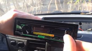 Визуальный обзор JVС KD-X130