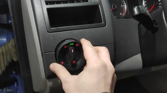 Как снять переключатель света на VW T5 смотреть онлайн