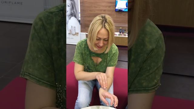 Силиконовый спонж для тональной основы смотреть онлайн