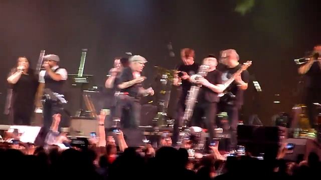 Маскарад По...Пляшем! Гарик Сукачев и Кампанелла каменной звезды - "Моя бабушка курит трубку" смотреть онлайн