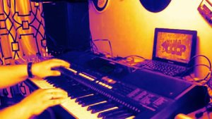 Песня МАМА РУКИ ВВЕРХ на синтезаторе Yamaha PSR E433( 2013)