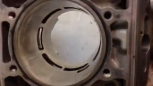 плановая замена поршней на двигателе снегохода ремонт Polaris смотреть онлайн