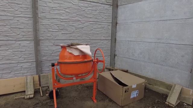 Вихрь. Бетоносмеситель дырявый смотреть онлайн