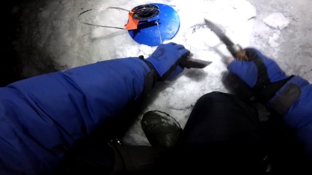 На этом озере нет мелких окуней! Теньга