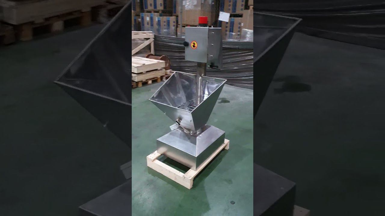 Просеиватель МПС 141 ЛАККК с обниженным бункером для просеивания муки и сахара. смотреть онлайн