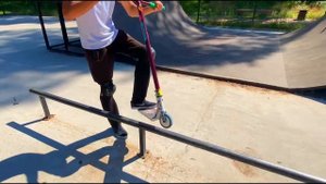 How to Boardslide/Как сделать Бордслайд на самокате