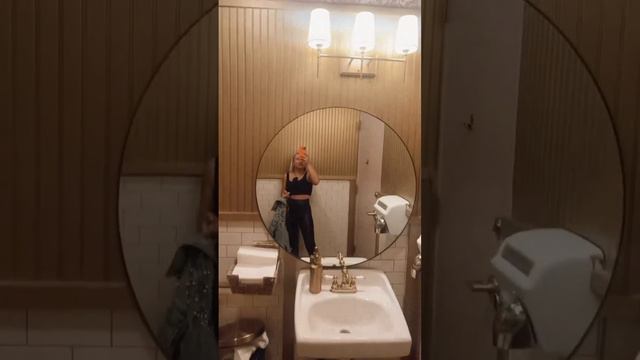 Где я в Англии или или Парижа не могу понять? ￼ просто понравился санузел #ипотека #realestate #сша смотреть онлайн