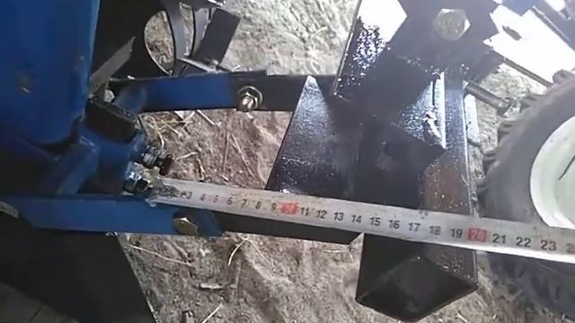 Крепление картофелесажалки.