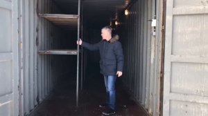 Контейнер для хранения вещей со стеллажами