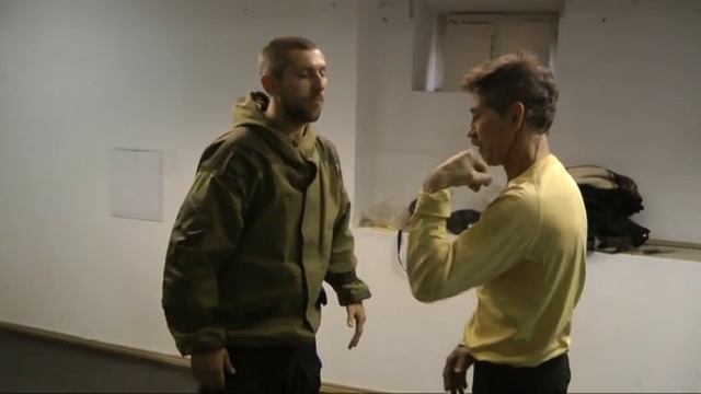 "Радабор" Освобождение от захвата за грудки,болевым на кисть и системой рычагов. смотреть онлайн