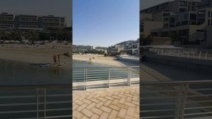 Al-Zeina Al-Raha Beach Abu dhabi UEA. приватный пляж в Абу Даби самый близкий к аэропорту. video #