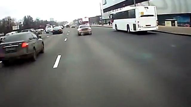 Выдавливают с полосы