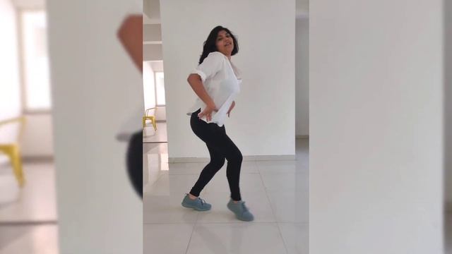 PEACHES || Dance cover || Justin Bieber, GIVĒON and Daniel || Sass hip-hop || Naina Shruti смотреть онлайн