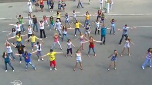 Танцевальный флешмоб г.Павлоград 01.06.12