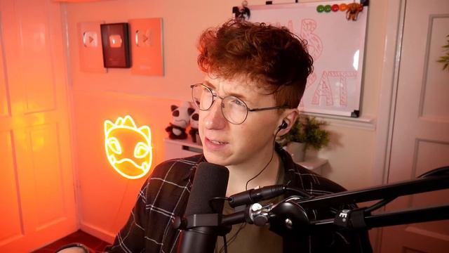 Patterrz Reacts to FANFICTASIA смотреть онлайн