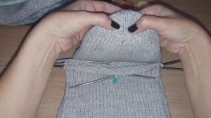 Вяжем спицами ШАПКУ БИНИ вместе.