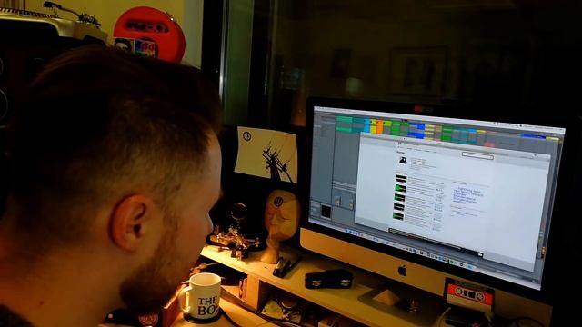 В гостях у Александра Жеделёва | #ЗВУКОНУТЫЕ смотреть онлайн