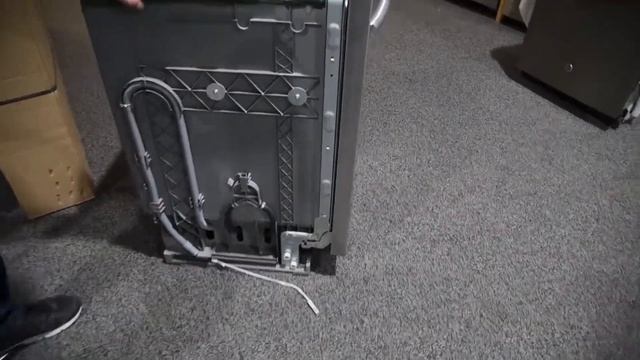 My Dishwasher Door Falls Open смотреть онлайн