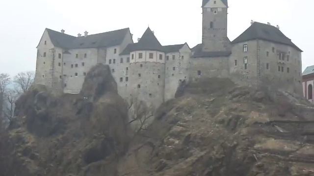 Возле замка Локет в Чехии - 2011 год - (Loket Castle Czech Republic) смотреть онлайн