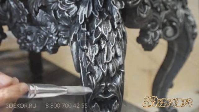 Декорирование под старину деревянного консольного стола