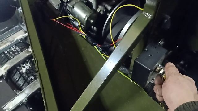 Минитрактор на гусеничном ходу. смотреть онлайн