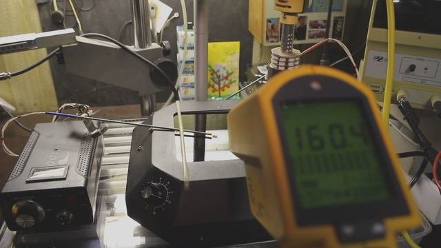 080 Tornado, Измеряем мощность нижнего нагревателя крутя диммер, и верхнего ИК излучателя.