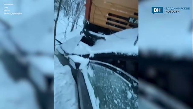 Во Владимирской области в аварии с грузовиком пострадала девушка