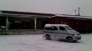 Toyota hiace regius по снегу