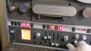 Катушечный магнитофон Revox A700