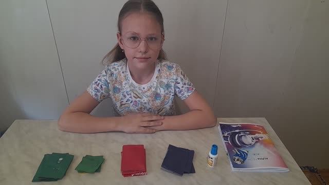 Распаковка бумажных сюрпризов