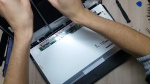 КАК заменить матрицу  на ноутбуке Acer 5750?