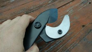 Сучкорез Фискарс L 39 и сучкорез Wolf-Garten .Обзор,тест драйв,сравнение,вывод.