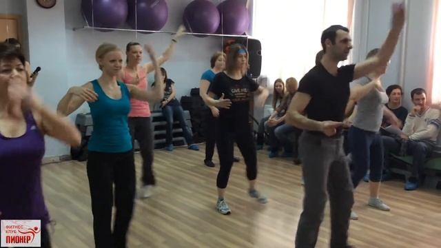 День рождения клуба ПИОНЕР на Уральской урок ЛАТИНА смотреть онлайн