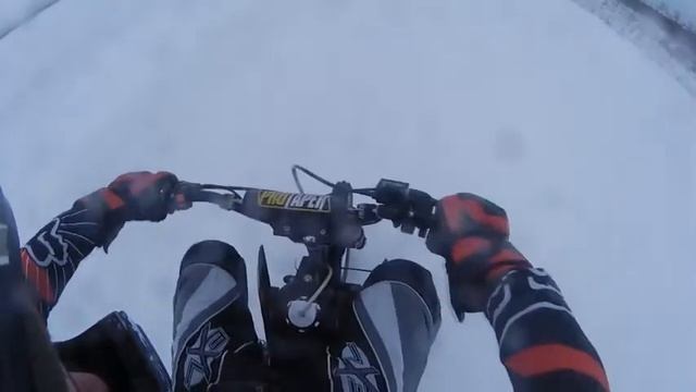 как держат шипы на питбайке смотреть онлайн