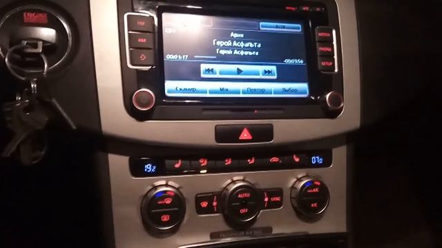 Volkswagen Passat CC. Проверка температуры двигателя через диагностический режим Climatronic смотреть онлайн