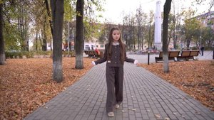 Детская студия АРТИСТИКА  - Стих - Не смейте забывать учителей А.Дементьев - Ева Маркова