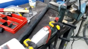 Сверлим отверстия в балясинах под глухари