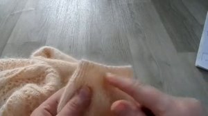 Ажурная кофта с разрезом и удлиненной спинкой на девочку подростка. Вязание спицами.