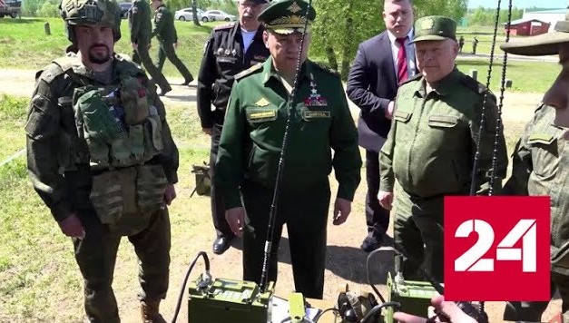 Шойгу проверил подготовку российских контрактников - Россия 24