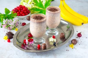 КАК ПРИГОТОВИТЬ БАНАНОВЫЙ СМУЗИ В БЛЕНДЕРЕ